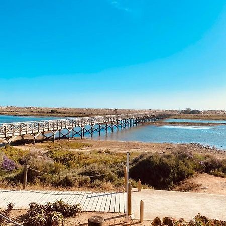 Beautiful Apartment For Rent In Quinta Do Lago With Excellent Resort Facilities Close To Lake And Beach. Exterior photo