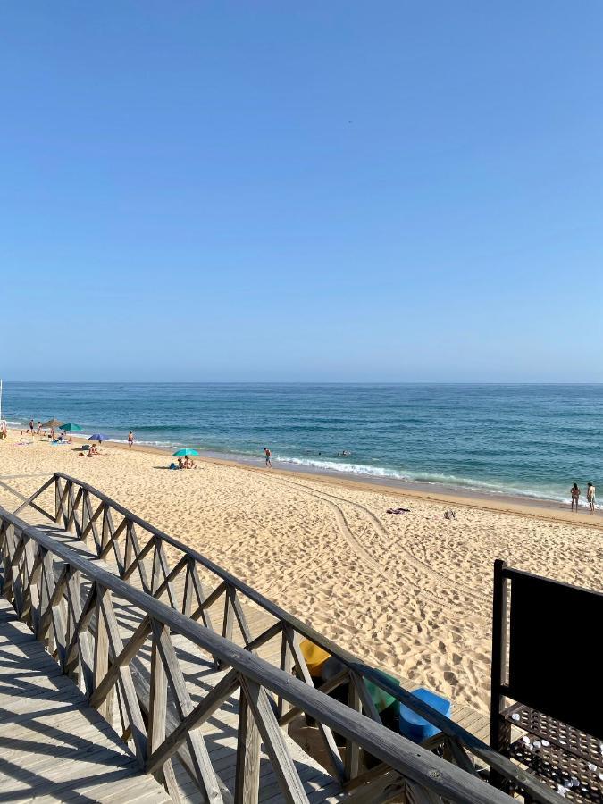 Beautiful Apartment For Rent In Quinta Do Lago With Excellent Resort Facilities Close To Lake And Beach. Exterior photo