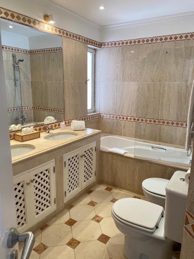Beautiful Apartment For Rent In Quinta Do Lago With Excellent Resort Facilities Close To Lake And Beach. Exterior photo
