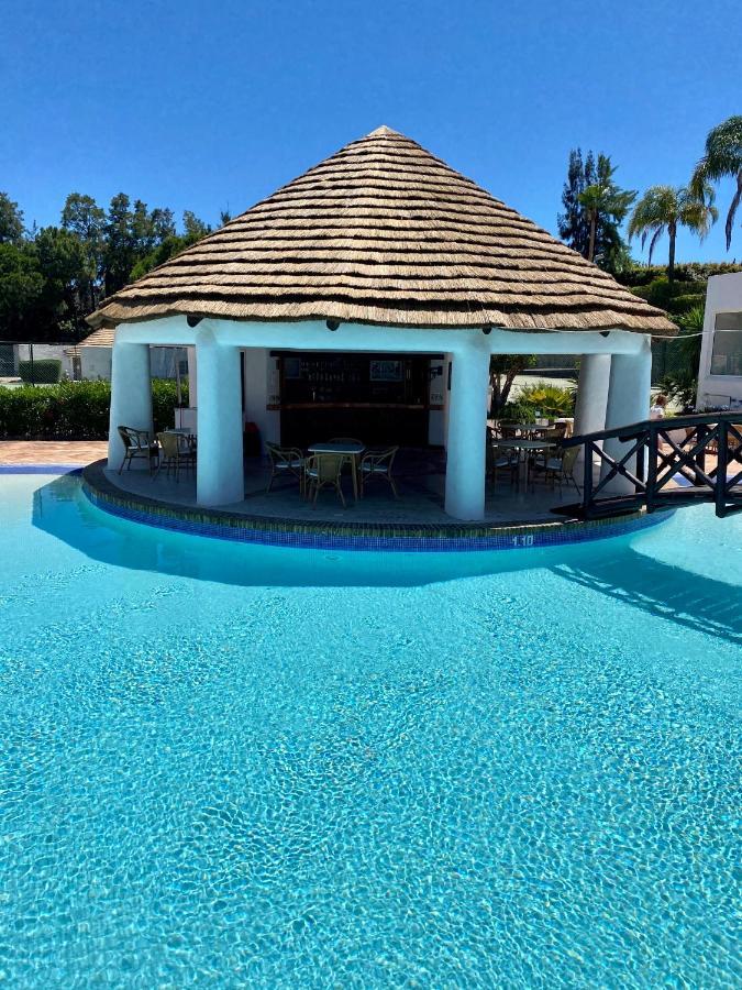 Beautiful Apartment For Rent In Quinta Do Lago With Excellent Resort Facilities Close To Lake And Beach. Exterior photo