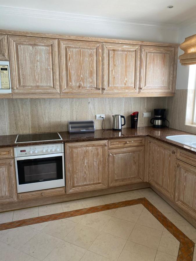 Beautiful Apartment For Rent In Quinta Do Lago With Excellent Resort Facilities Close To Lake And Beach. Exterior photo